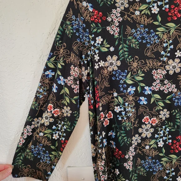J. Jill Spring Black Floral Print Women's Top Stretchy T Shirt Boho Cottagecore - Picture 4 of 6